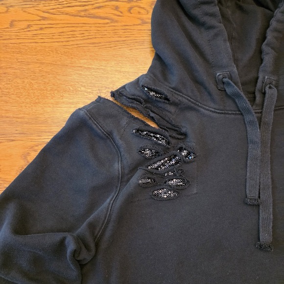 La La Anthony M Hoodie Distressed Black With Sequins Pullover Shoulder Cutout - Picture 2 of 16